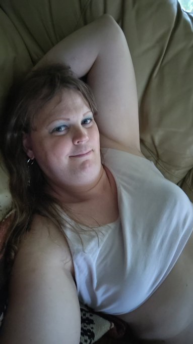 Chilling out 😌 https://t.co/edxSUy4lrC