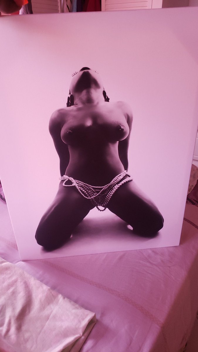 MaraRose_MRose's tweet photo. One of my fav gifts 
A printed image from one of my shoots!!! 

@bobwal15 is de besssssss evaaaaa!!!! https://t.co/JllZfnUDbl