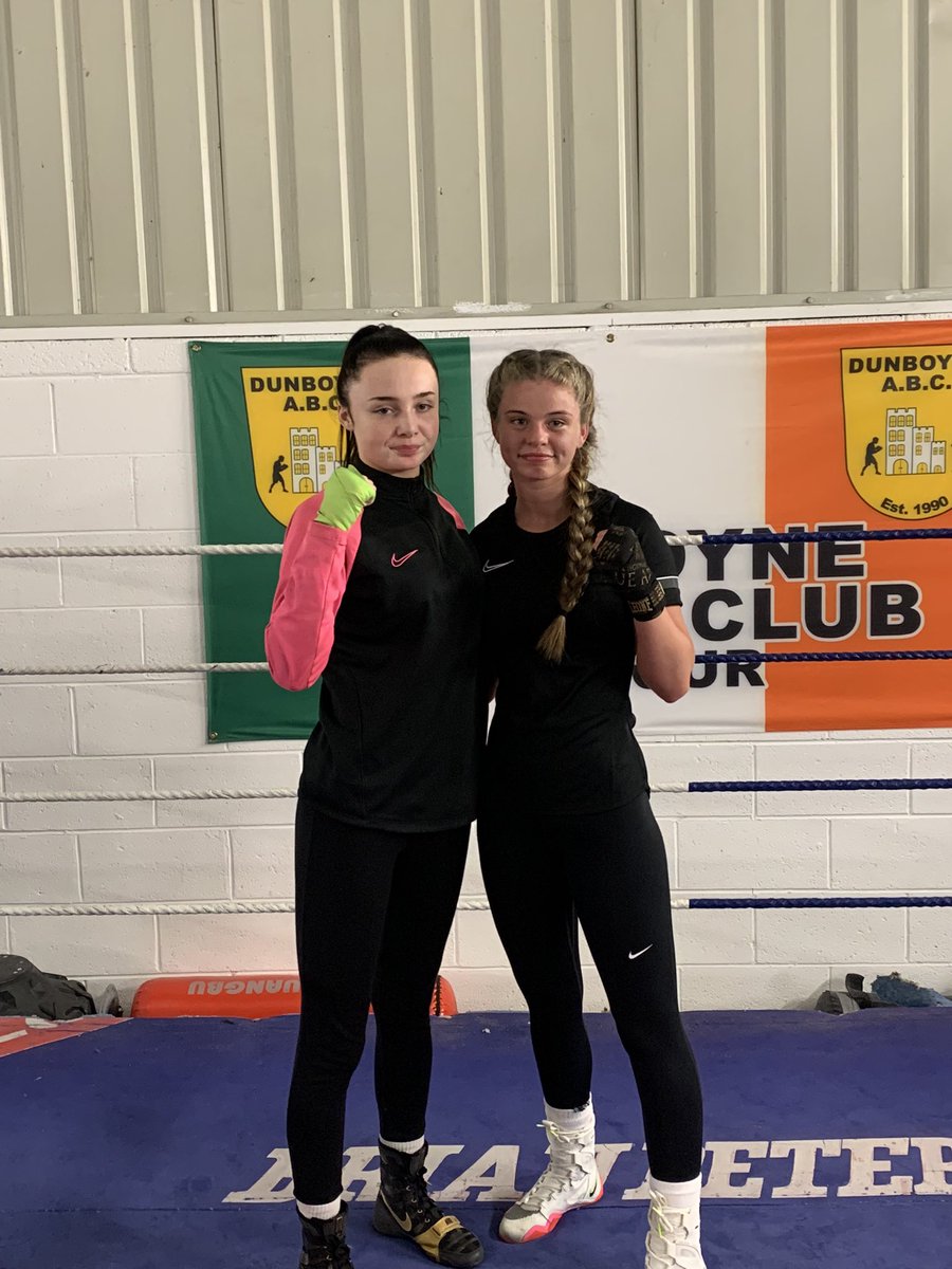 DunboyneBoxing's tweet image. Nice rounds in the bag tonight with the girls thanks Jobstown Bc 🥊🥊🥊