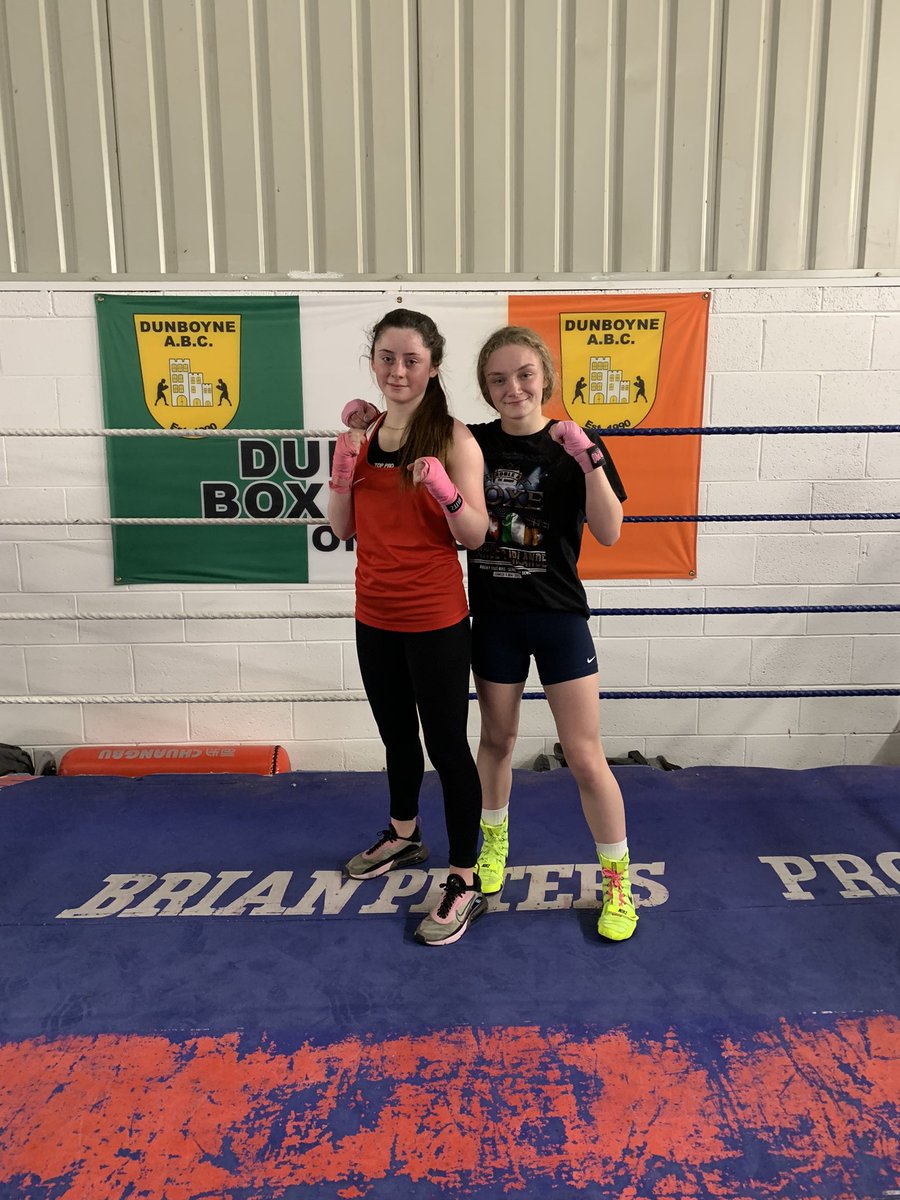 DunboyneBoxing's tweet image. Nice rounds in the bag tonight with the girls thanks Jobstown Bc 🥊🥊🥊