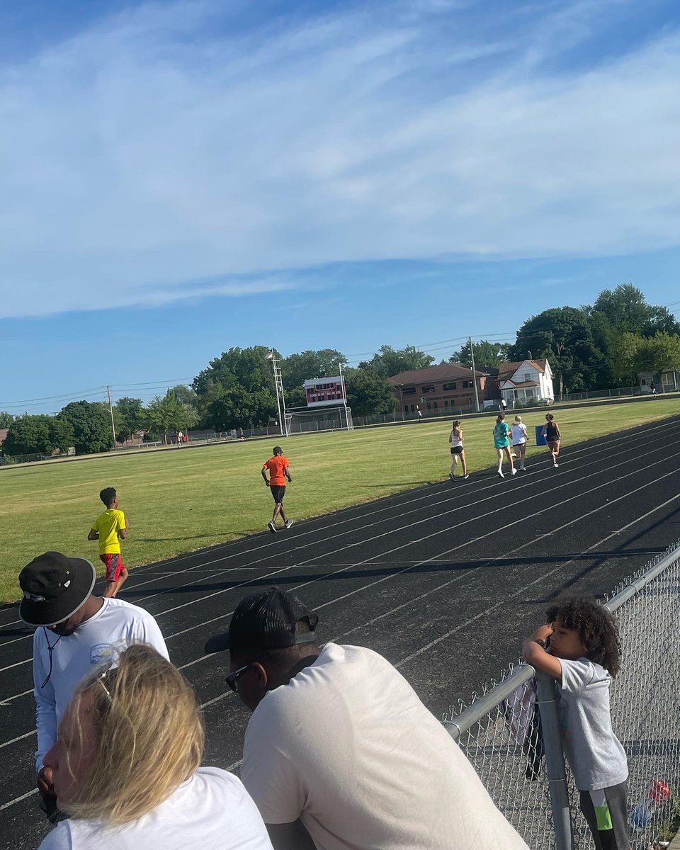 16ways's tweet photo. From competition to practice. Stopping is not an option for 16Ways Track. #AAU #TrackAndField #RoadToTheJOsContinues #16WaysTrack #ItsNotAboutUs #ItsAboutThem #OurYouth #OurFuture #ChangingLives https://t.co/AL7ZwIFuD3