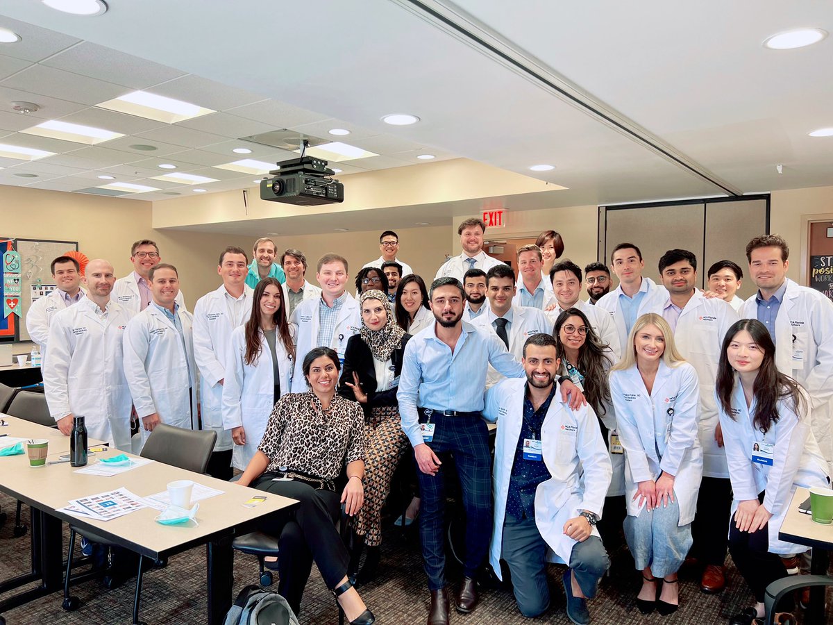ResidencyBlake's tweet photo. July is tomorrow! Best time ever, welcome Class 2025 🥰 @ResidencyBlake @FLACPchapter #IlClass2025 #IMProud #HospitalistProud @SocietyHospMed https://t.co/dPEw0hqW9r