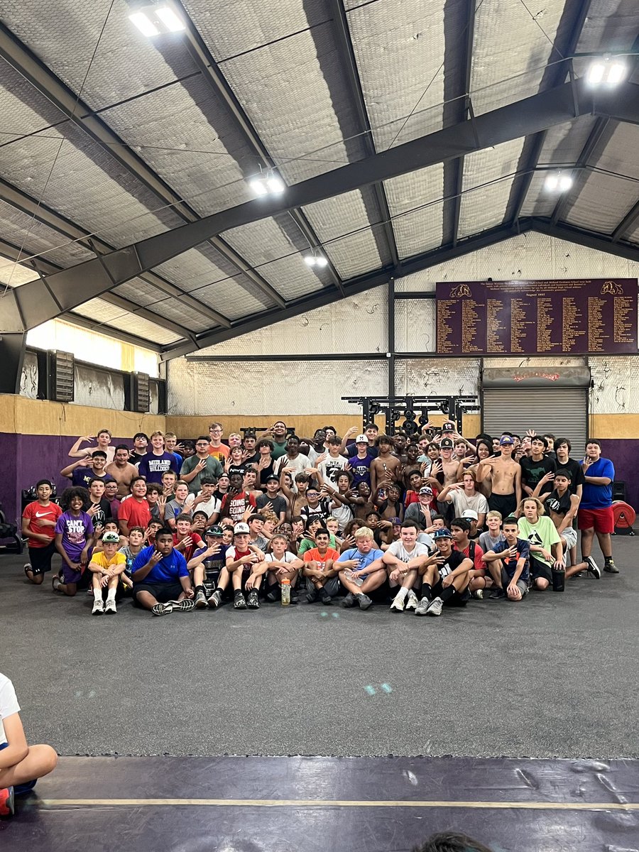 midlandhighfb's tweet photo. ⚠️WEEK 4 #Four4Four GROUP⚠️ Also including our 16/16 group - LET’S GOOOO!!!

🟣🟡FOUR 4 FOUR🟡🟣

The #Four4Four group are for those Dawgs who made every workout for the week and had ZERO 🚫 misses! 

WE WANT TO BE #Four4Four EVERY WEEK! 

#Four4Four 

#OYB https://t.co/STyveSgZmL