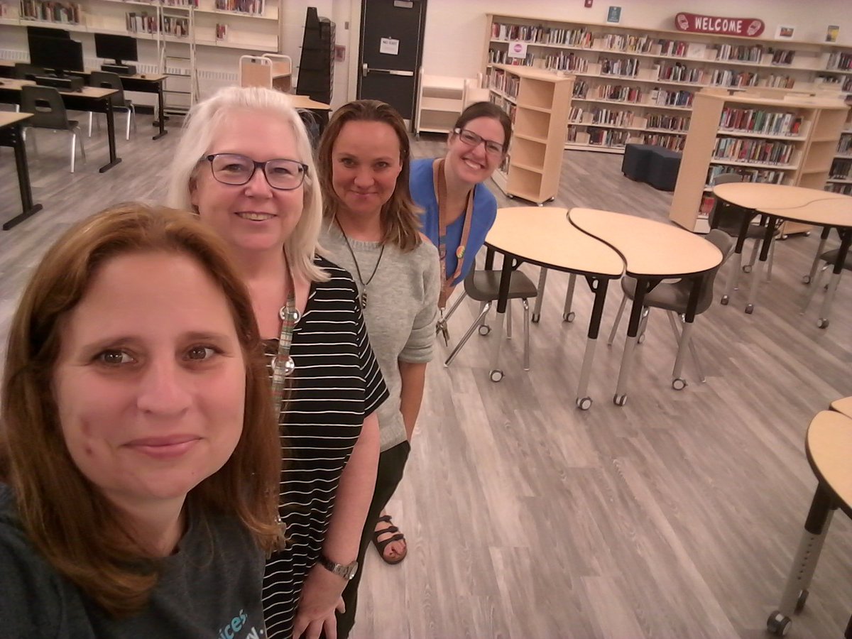 That's a wrap! @NorthParkLLC @NorthParkSSca Special Thank you to @sherrydalcin for all your hard work to make our beautiful LLC. Congrats NP grads. Happy Summer. From the NPSS Library LC