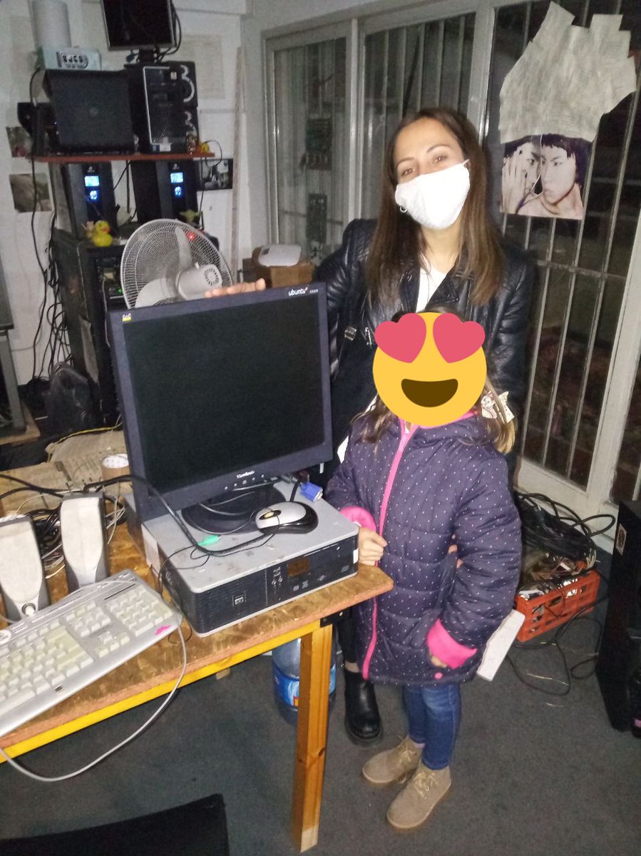 soldanisman's tweet image. Cybercirujas es la comunidad organizada.
Hoy entregamos 5 computadoras, todas ellas reparadas y recuperadas. Algunas incluso de la basura.
Equipos 100% funcionales para tareas web y ofimaticas.
Todas ellas van a pibas o madres que nos pidieron una mano.