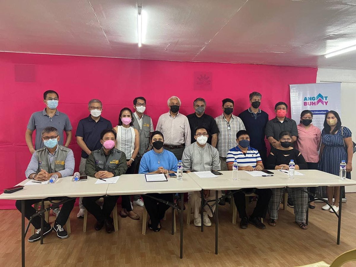 Ex-VP Leni Robredo hits the ground running even as a regular citizen. Yesterday, she siged a MOA w/ the Rotary Club of Makati, Southern Luzon State University, Quezon LGU for the construction of a dormitory for indigent students inside the school campus 📷 Robredo <a href="/rapplerdotcom/">Rappler</a>