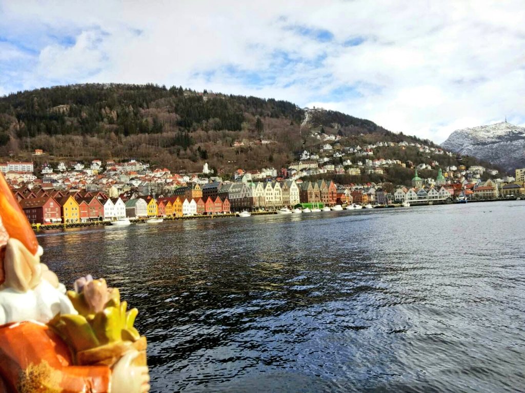 GnomeRuss's tweet photo. @visitnorway In Bergen,  I blended like a local! https://t.co/60kZFTRH5e