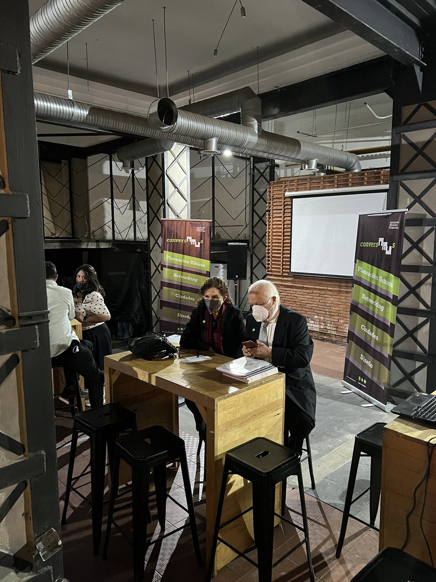 El_chocorrol's tweet photo. A punto de iniciar el registro para #conversamus https://t.co/Ok9MmheVru