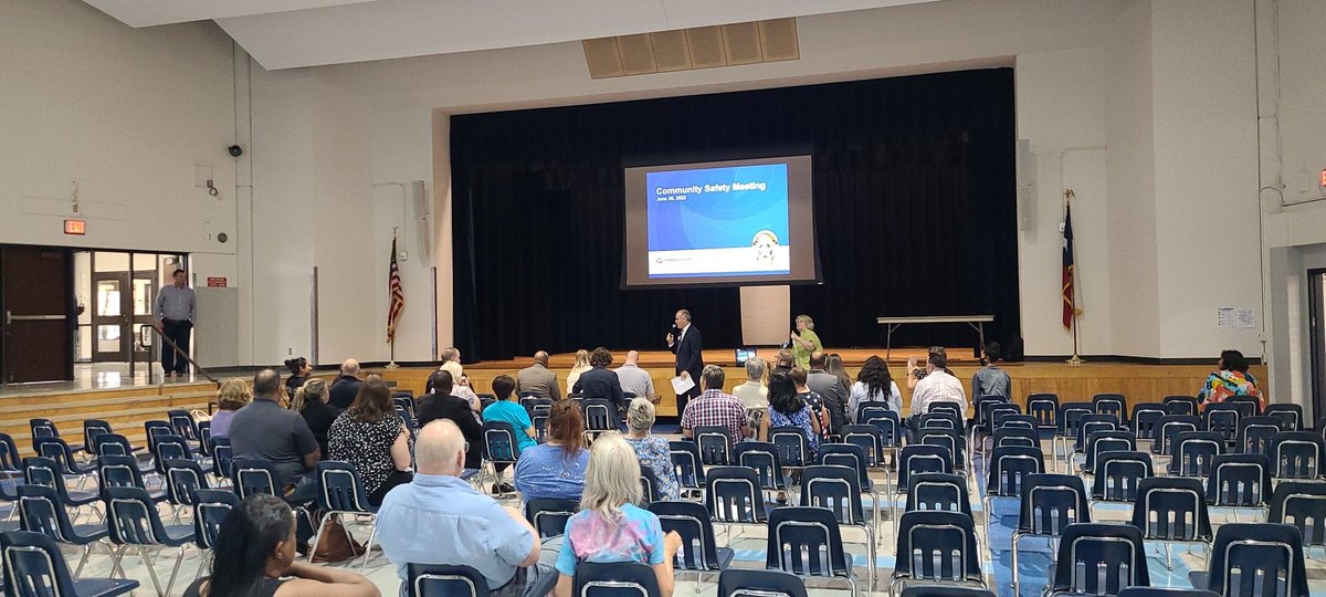 Community Safety Meeting. Dallas Police Department partnering with Carrollton Police. <a href="/NCNPODPD/">North Central</a> @AShawDPD <a href="/DallasPD/">Dallas Police Dept</a> <a href="/caraathome/">Cara Mendelsohn 🟦</a> <a href="/DPDMHarris/">DPDMHarris</a> <a href="/CarrolltonTXPD/">Carrollton TX Police</a>