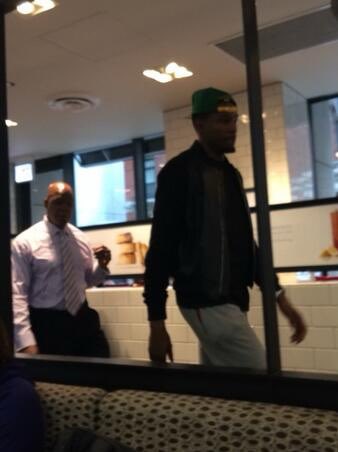 PHXCards11's tweet photo. I just ran into @KDTrey5 at the Paradise Valley Chick Fil A and he said he’s house shopping. I think it’s happening guys. https://t.co/RMRTSTHFeT