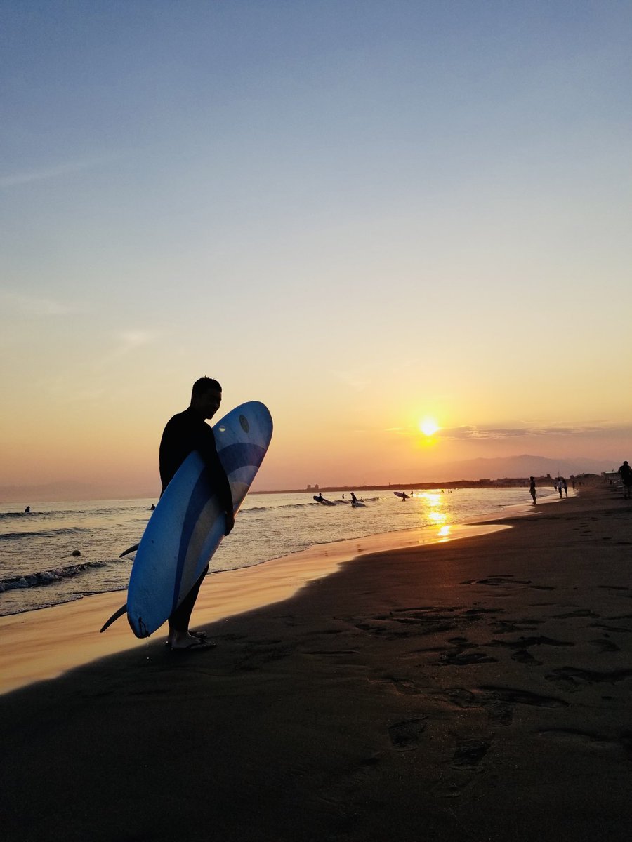 age_tech108's tweet photo. 今日から新たな現場でスタートします✨

最終日はサーフィンデビュー in 湘南🏄🏽‍♂️

休み期間も新たにPHPも勉強したし、自分の持てる力を最大限発揮して活躍するぞ💪🏽🔥🔥

初日からリモートです😅💦💦

#駆け出しエンジニアと繋がりたい
#サーフィン
#湘南 https://t.co/jWTZ291l9t