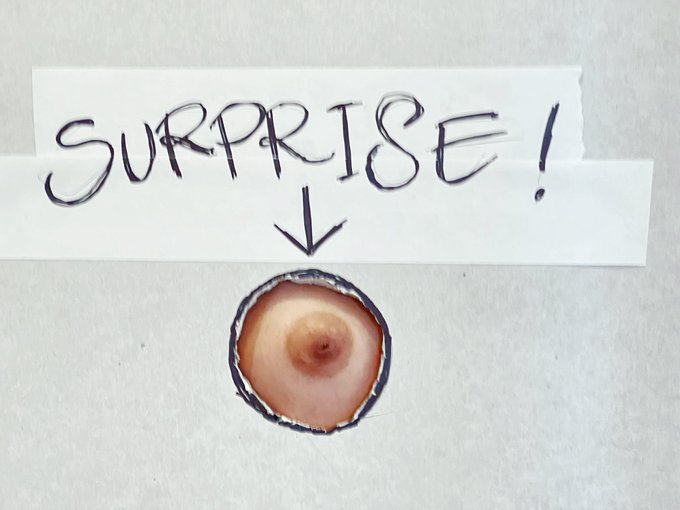 Photo means there’s a video coming soon! Who wants to be at my GLORYHOLE? ? // https://t.co/HYoqaOkO9D