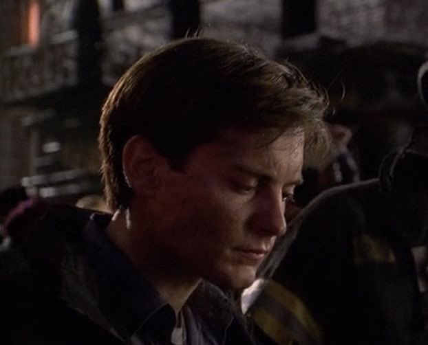 RT @TobeyGifs: Tobey Maguire as Peter Parker Spider-Man 2 (2004) https://t.co/C4yiistY5N