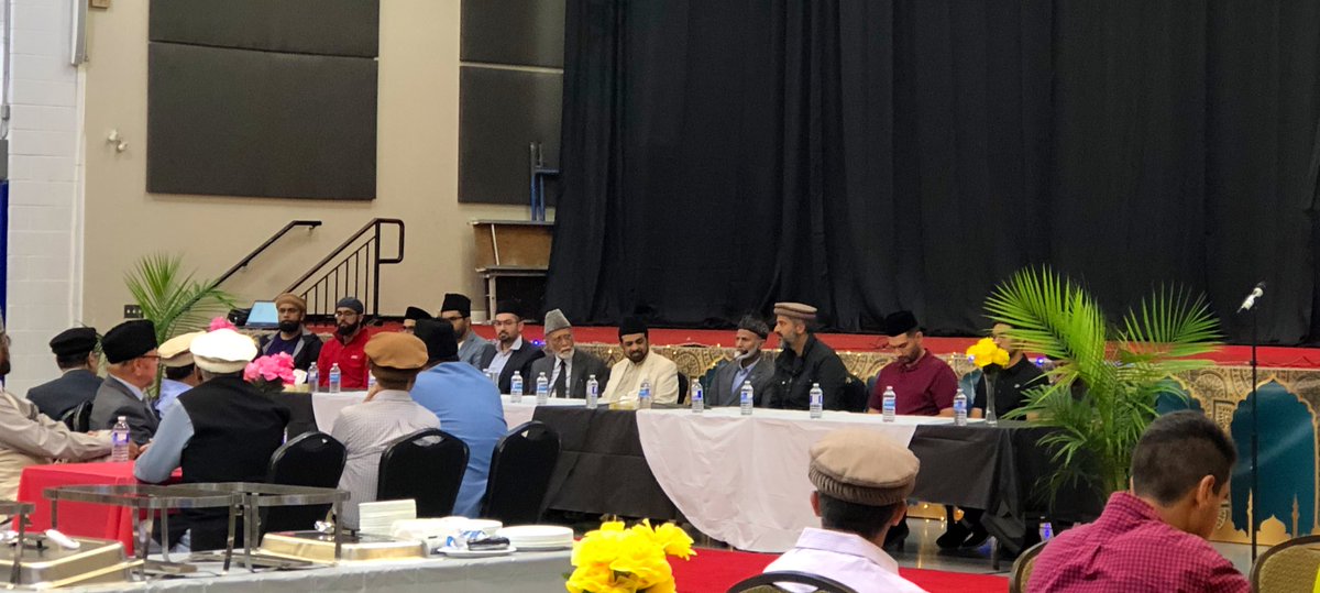 Thankful to <a href="/AMYASports/">SEHAT CLUB CANADA 🇨🇦</a> for putting together this dinner tonight. Hearing the report on the #AhmadiyyaGames and awed by the organization and volunteer capacity to host a successful week.