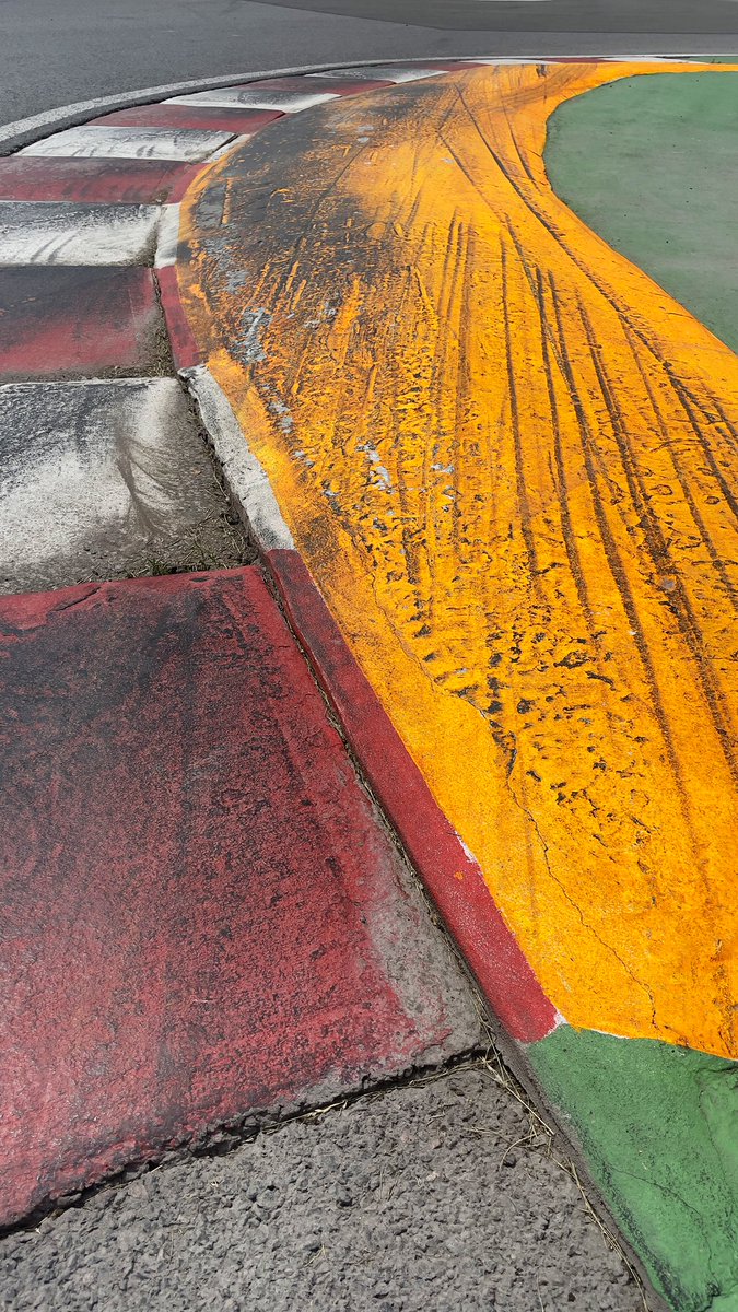cheesy_poofs's tweet photo. Wall of Champions chicane at Circuit Gilles-Villeneuve 

#f1 #f1canadiangp #Circuitgillesvilleneuve https://t.co/uLB5RYMGiW