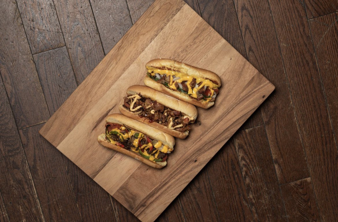 SquareBurger709's tweet photo. somebody ordered a hot dog or 3? https://t.co/pqyZzudavW