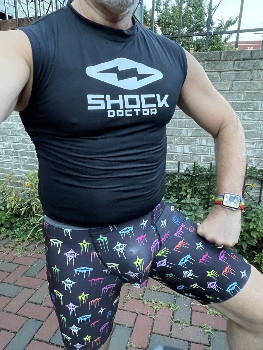n2_briefs's tweet photo. Outdoor sweaty cardio series!
Showing off a new outfit by ShockDoctor with a “heavy metal” inner surprise (hint: think stainless steel)! Makes for a sexy bulge!!!
😅 🏋️♂️ 🥵
#GayCompression #GayCup #OutdoorCardio #SweatyCardio #ShockDoctor #ProtectiveCup #HardCup https://t.co/IQmduwphIV