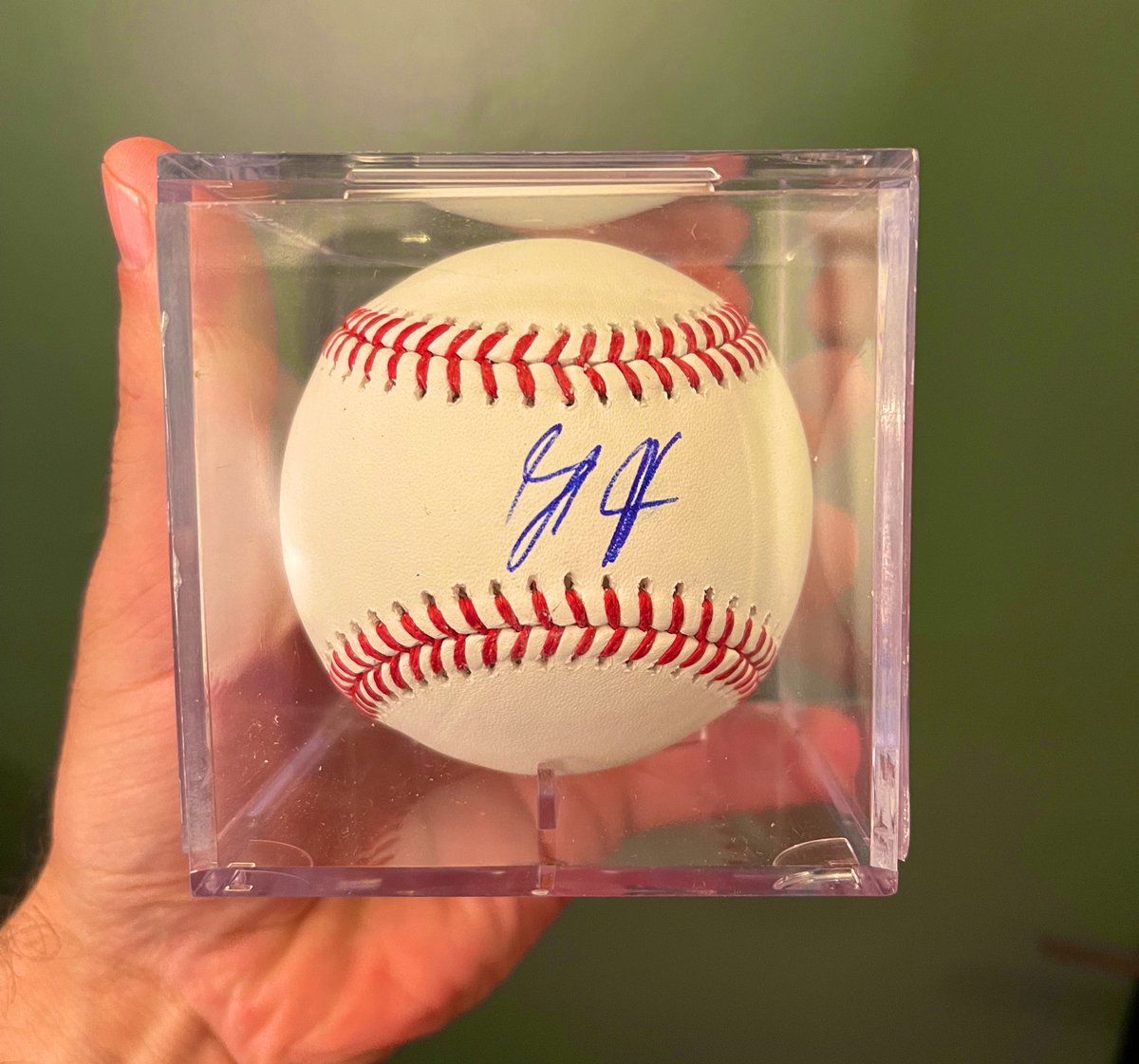 Yankees/Team Beans fans. We’re giving away a signed Anthony Rizzo baseball to a random donor. Any who donates $11 or more in the next day to our team benefiting the Infant Brain Tumor Fund is eligible to win it. 

TeamBeansPMC.com thanks <a href="/RizzoFoundation/">A. Rizzo Foundation</a> for providing it.