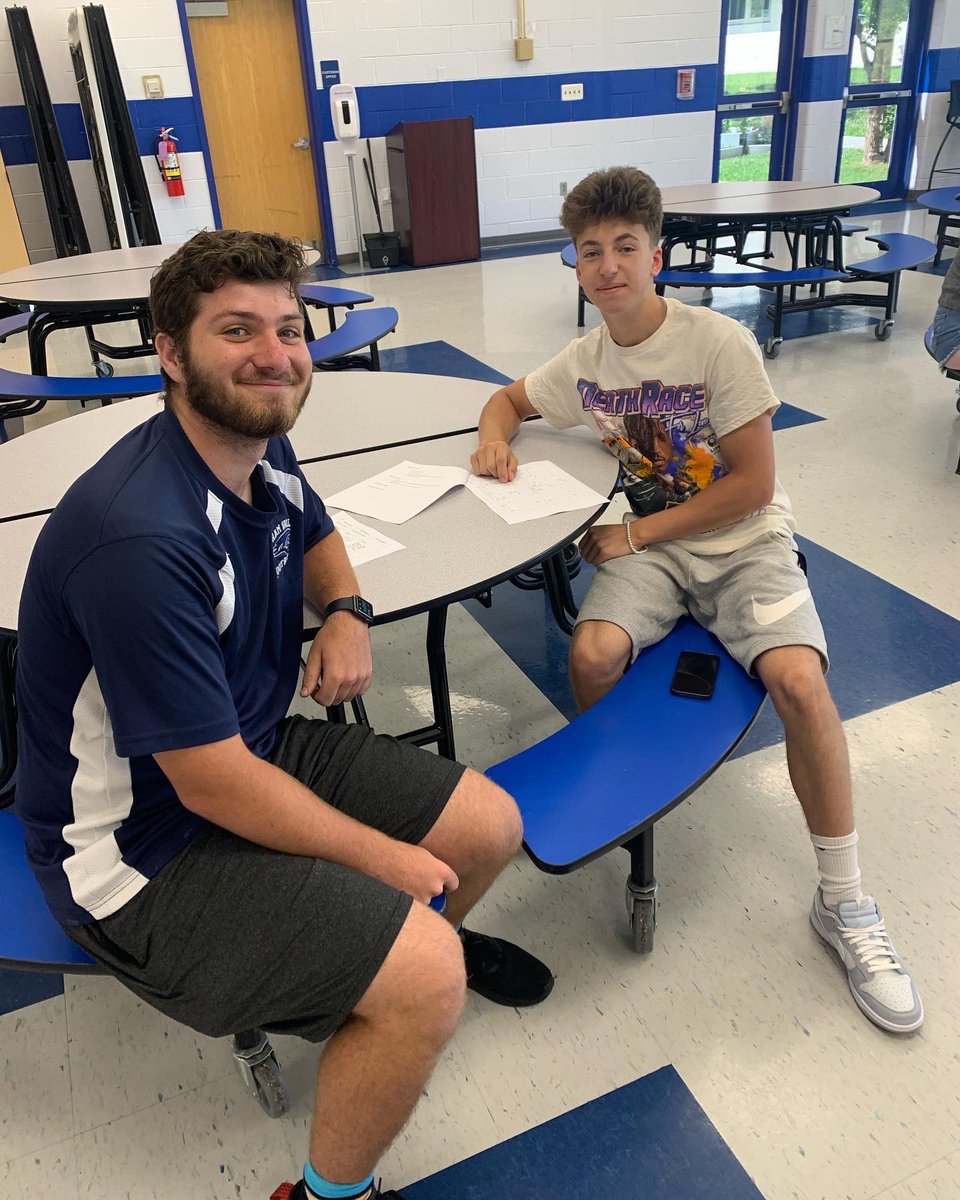 ski626's tweet photo. Our #BigBuddy program is thriving with tours of PVHS given by Seniors who are now taking on this new responsibility! @mattmello56 https://t.co/voItcqe4MN