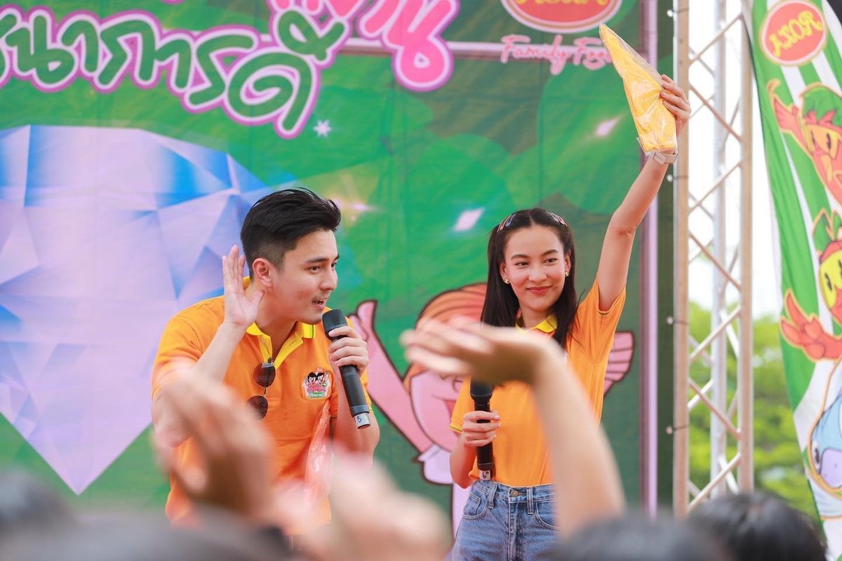 hugthanwa's tweet photo. กิจกรรมเมื่อวานจ้าา😍
#โฮมฮักรักลูกหลานโภชนาการดี
#csrrosa
.
Repost : thanwa_than 
• • • • • •
นานแล้วที่ไม่ได้ไปร้องเพลงเล่นเกมมอบความสุขให้กับพี่น้องชาวสกลนครวันนี้ได้มีโอกาสมาเจอน้องน้องมีความสุขมากฮะ ขอบพระคุณโรซ่าที่ไม่เคยหยุดจัดกิจกรรมดีดีแบบนี้ https://t.co/i8irHycxqc