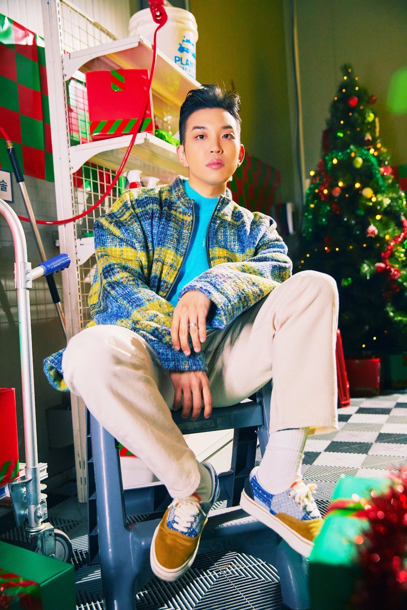 hourlymsuppasit's tweet photo. MEW SUPPASIT FROM MSS X BUMKEY FROM BRAND NEW MUSIC

#MewFtBumkey @MSuppasit https://t.co/9JMME4039l