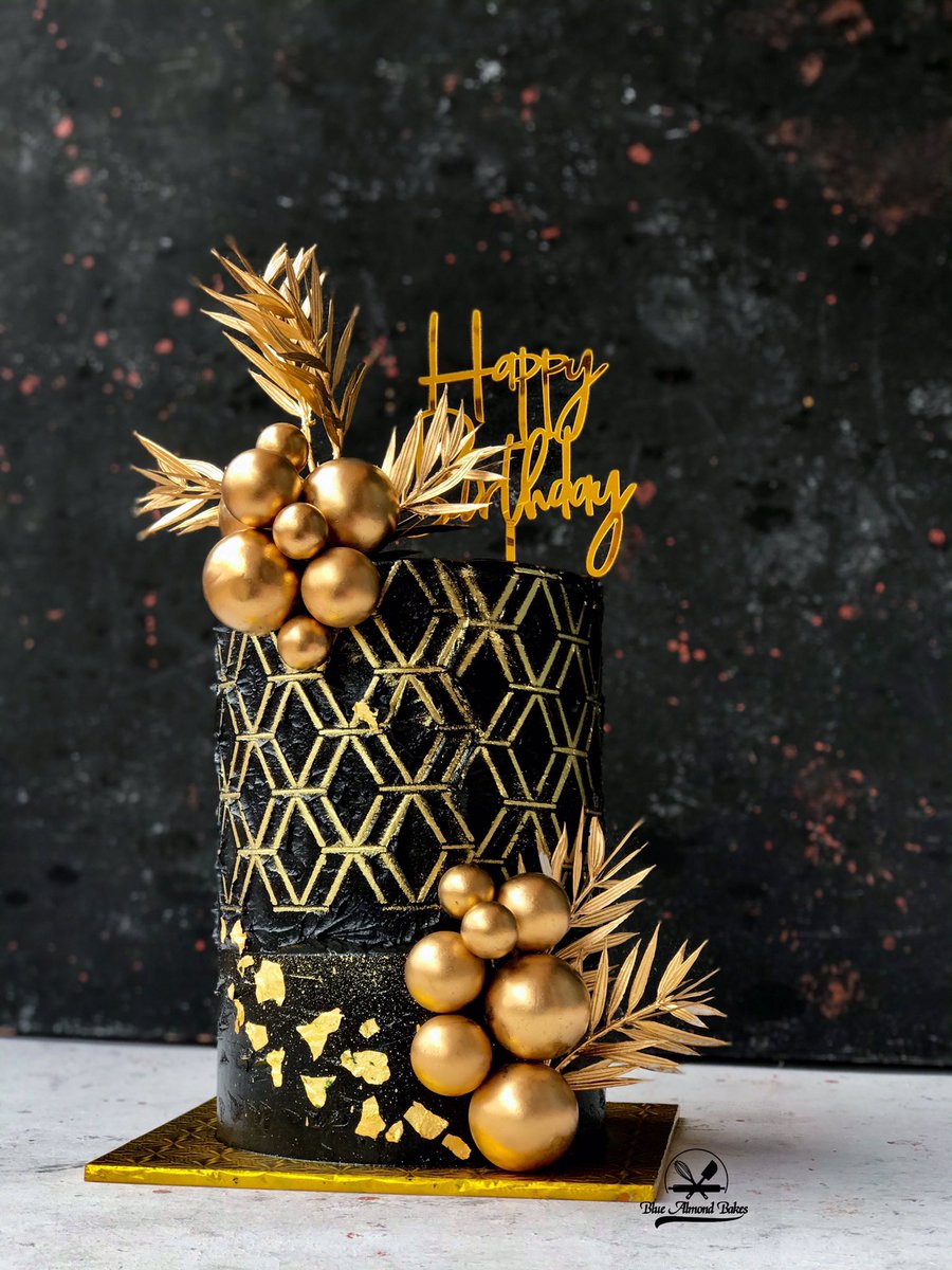 Bluealmondbakes's tweet photo. Happy New Month #Enugutwitter 
Let’s bring your cake needs to a reality 😉 click the link on our bio to order.
#Enugu #EnuguFromJuly1st #enugubaker #Enugucakes #cakesinenugu #enugutwittercommunity https://t.co/I67NU7cGPb