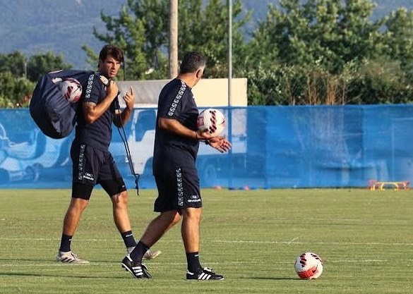 FC_Panetolikos's tweet photo. 👀 @dimster23 @yannisanastasiou
#Panetolikos #Togetherstronger #Training #Emileon #Agrinio https://t.co/ELDrR71nwX