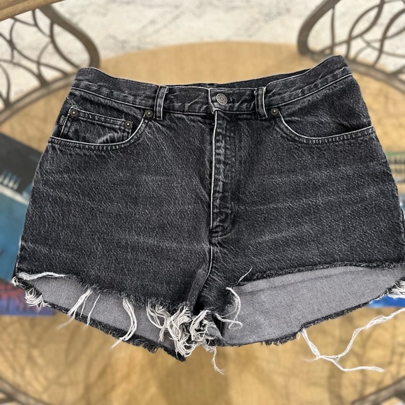 So good I had to share! Check out all the items I'm loving on <a href="/Poshmarkapp/">Poshmark</a> from <a href="/lilianddomsmom/">lilianddomsmom</a> <a href="/Jarias6392/">Jackie Arias</a> #poshmark #fashion #style #shopmycloset #japna #tempted #ralphlauren: posh.mk/eWCe35cKirb