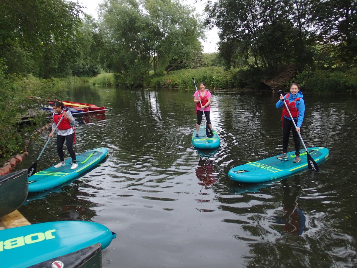 After a busy day the Community Therapy Leads took some time out paddleboarding. Thanks for organising @PamLooi! @LPTHWB