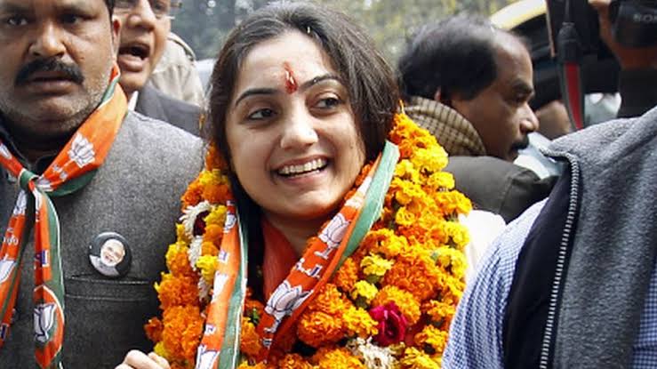 नूपुर शर्मा के वकील ने सफाई में कहा- 'TV डिबेट में एंकर के सवाल पर उन्होंने ऐसा जवाब दिया'

कोर्ट ने कहा- "ऐसी सूरत में Anchor पर भी मुकदमा चलना चाहिए"

#NupurSharma <a href="/PMishra_Journo/">Prabhakar Kumar Mishra</a>
