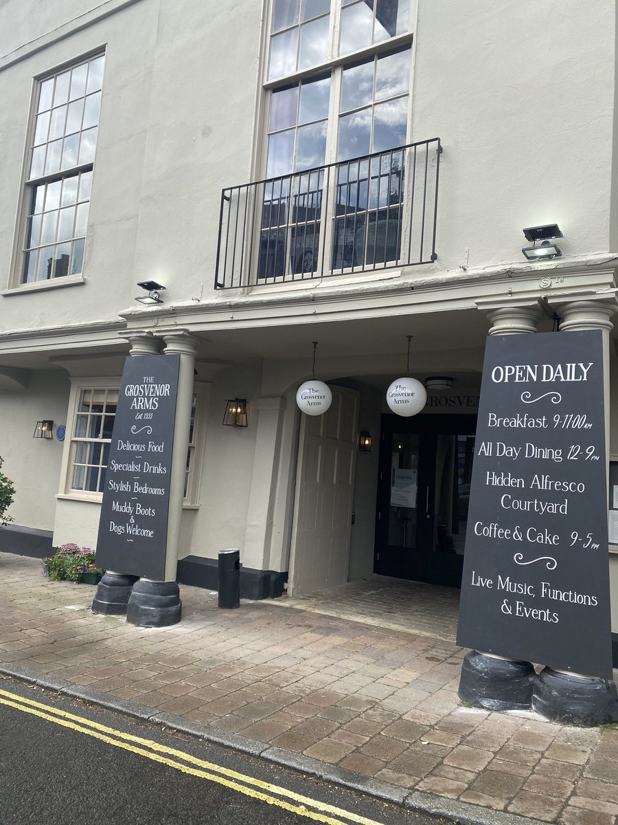 Lookin’ fancy #grosvenorarmsshaftesbury #feelinfancy