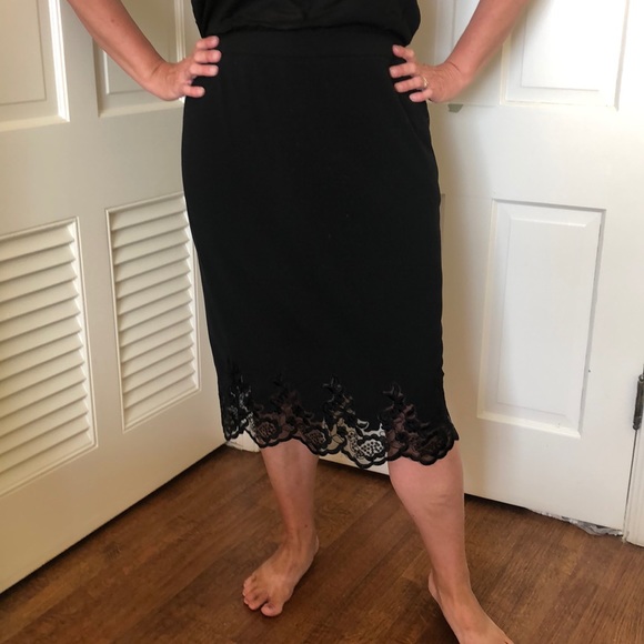letitbeginfash's tweet photo. So good I had to share! Check out all the items I'm loving on @Poshmarkapp from @Second_Hand_Lil #poshmark #fashion #style #shopmycloset #moamoa #entry #lanebryant: https://t.co/Yjd39u0fpK https://t.co/OZcCaJGUpR