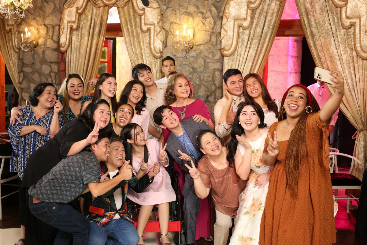 GabsanMariel's tweet image. I Miss You First Lady Family 💜💜💜 #FirsladyFinale @sanya_lopez @maxinemedina @LegaspiCassy @thou_ism @xoxo_gma_riel @anaabarro @thia_thomalla