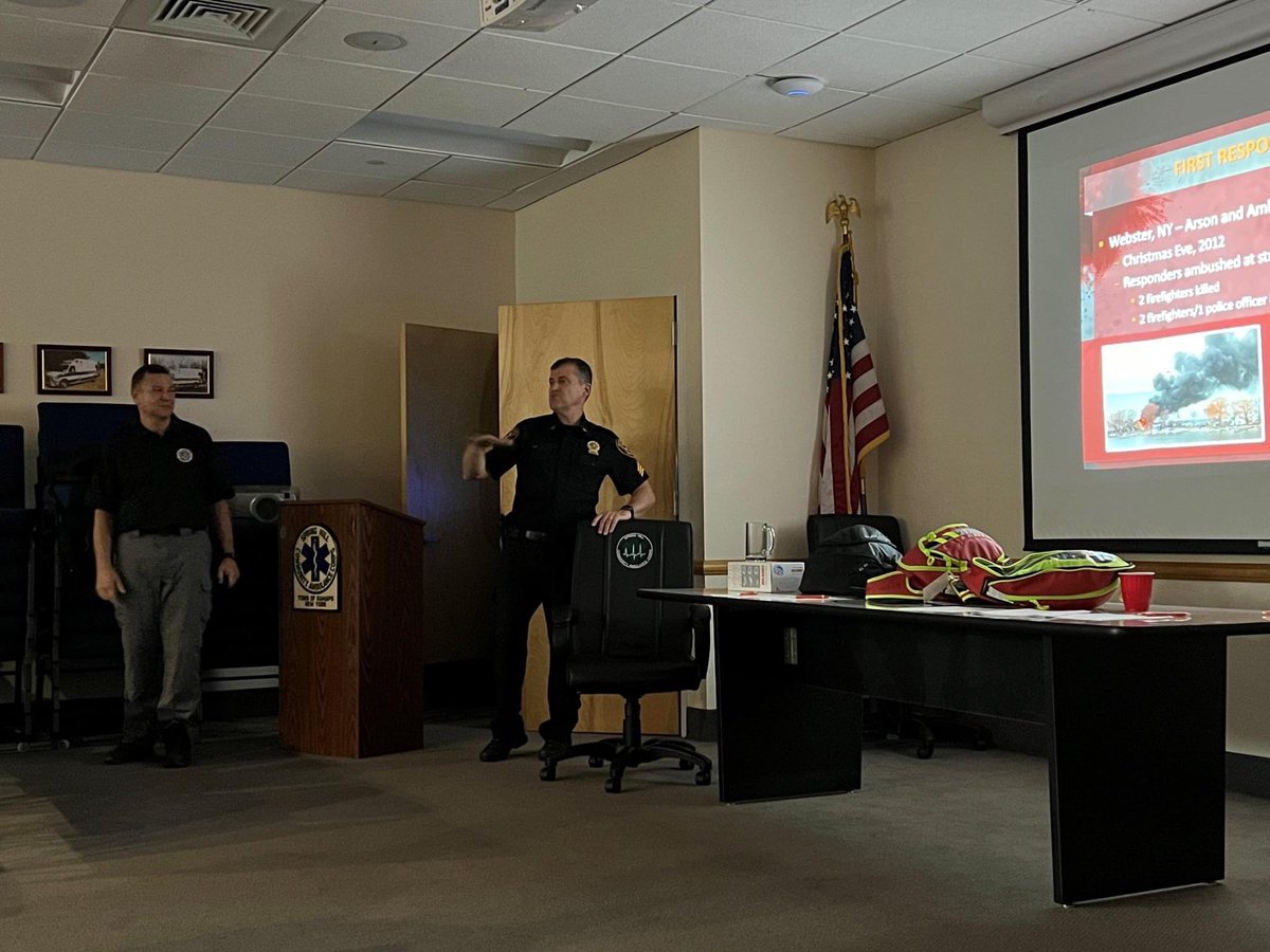 Ramapo_PD's tweet photo. Sgt Rob Bassett, Dr Jeff Rabrich & Paramedic Josh Hans of @townoframapo O.E.P. taught a lesson on Rescue Task Force @SpringHillEMS training meeting. We thank Spring Hill for inviting us to conduct this training class & we appreciate the partnership. #wetraintogether https://t.co/szMpPW6qjL