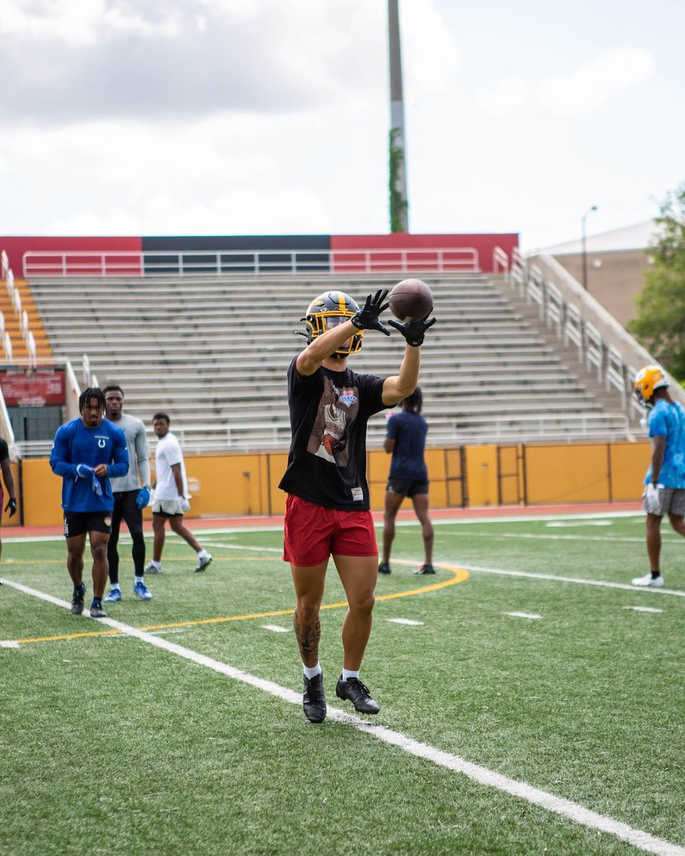 Crafting with the best! 1% <a href="/I_Am_OD3/">Oliver Davis II</a> 

<a href="/CoachYoro/">Jacob Yoro</a> <a href="/CoachTimmyChang/">Timmy Chang</a> <a href="/CoachCBhawaii/">Chris Brown</a> <a href="/ammonbarker/">Ammon Barker</a> <a href="/BrianPhillipsa1/">BrianPhillips@aggies22</a> <a href="/AlohaYAthletics/">Aloha Youth Athletics</a>