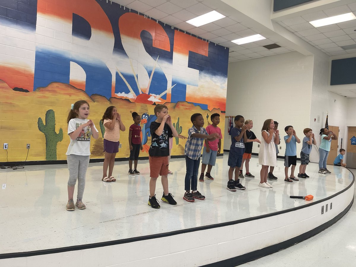 kjonesietheeducator (@kjtheeducator) on Twitter photo Our students had a BLAST for the last day of Summer Bridge!! <a href="/AlmandBonnie/">Bonnie Almand</a> <a href="/bea_holmes1/">The Holmes Consulting Group, LLC</a> <a href="/srlindstrom/">Stephanie Lindstrom, Ed.D</a> We had an amazing team! 🤗🤗🥰🥰💛💛🌻 Our students had a BLAST for the last day of Summer Bridge!! <a href="/AlmandBonnie/">Bonnie Almand</a> <a href="/bea_holmes1/">The Holmes Consulting Group, LLC</a> <a href="/srlindstrom/">Stephanie Lindstrom, Ed.D</a> We had an amazing team! 🤗🤗🥰🥰💛💛🌻