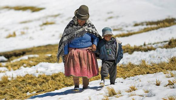 Bastante se ha criticado a Vick por su perversa campaña publicitaria sobre las heladas de Puno. Les cuento que el frío no es el único problema que atraviesan quienes habitan en zonas altoandinas, que sí existen soluciones, y que lo que falta es voluntad política. (1/9)