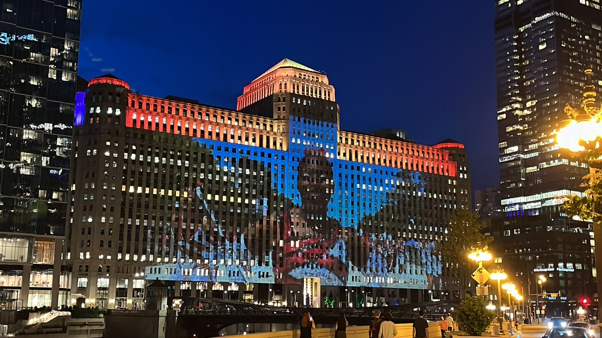 Finally together after a day of competing! Sit down meal and <a href="/FblaGfc/">GFC FBLA</a> went to Blue Man Group and we hit SkyDeck with the Dickinson Chapter! <a href="/RRHSactivities/">Red River High School Activities</a> <a href="/GFC_Activities/">GFC Activities</a> <a href="/GFSchools/">Grand Forks Public Schools</a>