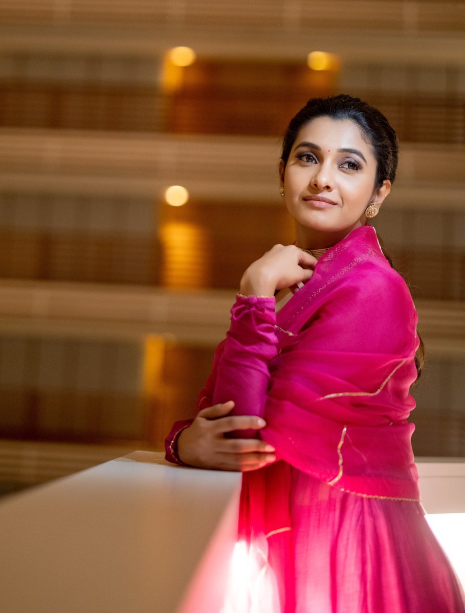 priya_Bshankar's tweet photo. ‘Yaanai’ is releasing today in theatres near you! 😊 let us know your reviews #YaanaiFromTODAY https://t.co/4LcGf1WJh7
