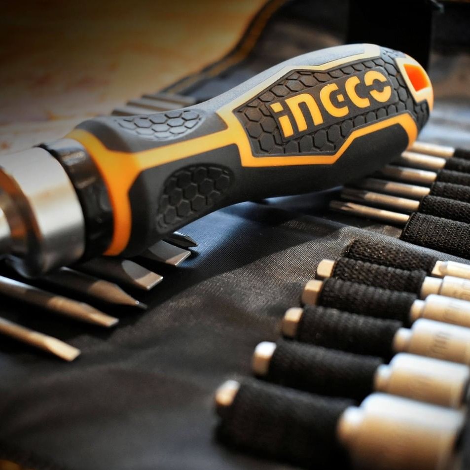 INGCOGlobal_'s tweet photo. ✅INGCO HKSDB0268 26Pcs Screwdriver bit set.
✅Comes with replaceable ratchet handle for more convenience.
✅With magnetized head for easy screw tightening.
Youtube link: https://t.co/TAVCCu2HRP
#INGCO #screwdriver #diy #workshop #ToolsSet #handtools #autorepair https://t.co/jHZSLXsYoN
