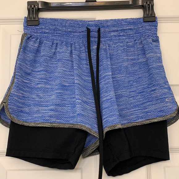 SpottedDingo's tweet photo. So good I had to share! Check out all the items I'm loving on @Poshmarkapp from @Apolonia42 #poshmark #fashion #style #shopmycloset #luckybrand #champion #bobeau: https://t.co/6DJ9DwSZnL https://t.co/rmQielbQOU