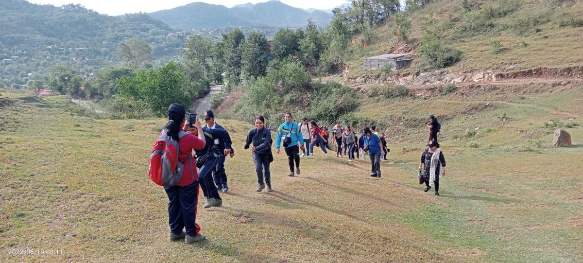 CPhhp's tweet photo. #NCC #NCCAdventure
All India Girls Trekking Expedition- 2022 at Baijnath, Himachal Pradesh =
510 NCC cadets from J&amp;K, Ladakh, Rajasthan, Uttrakhand, Uttar  Pradesh, Punjab, Haryana, Himachal Pradesh and Chandigarh  attended.
 @SpokespersonMoD
 @HQ_DG_NCC @prodefencechan1 https://t.co/6IuzdSy0jV