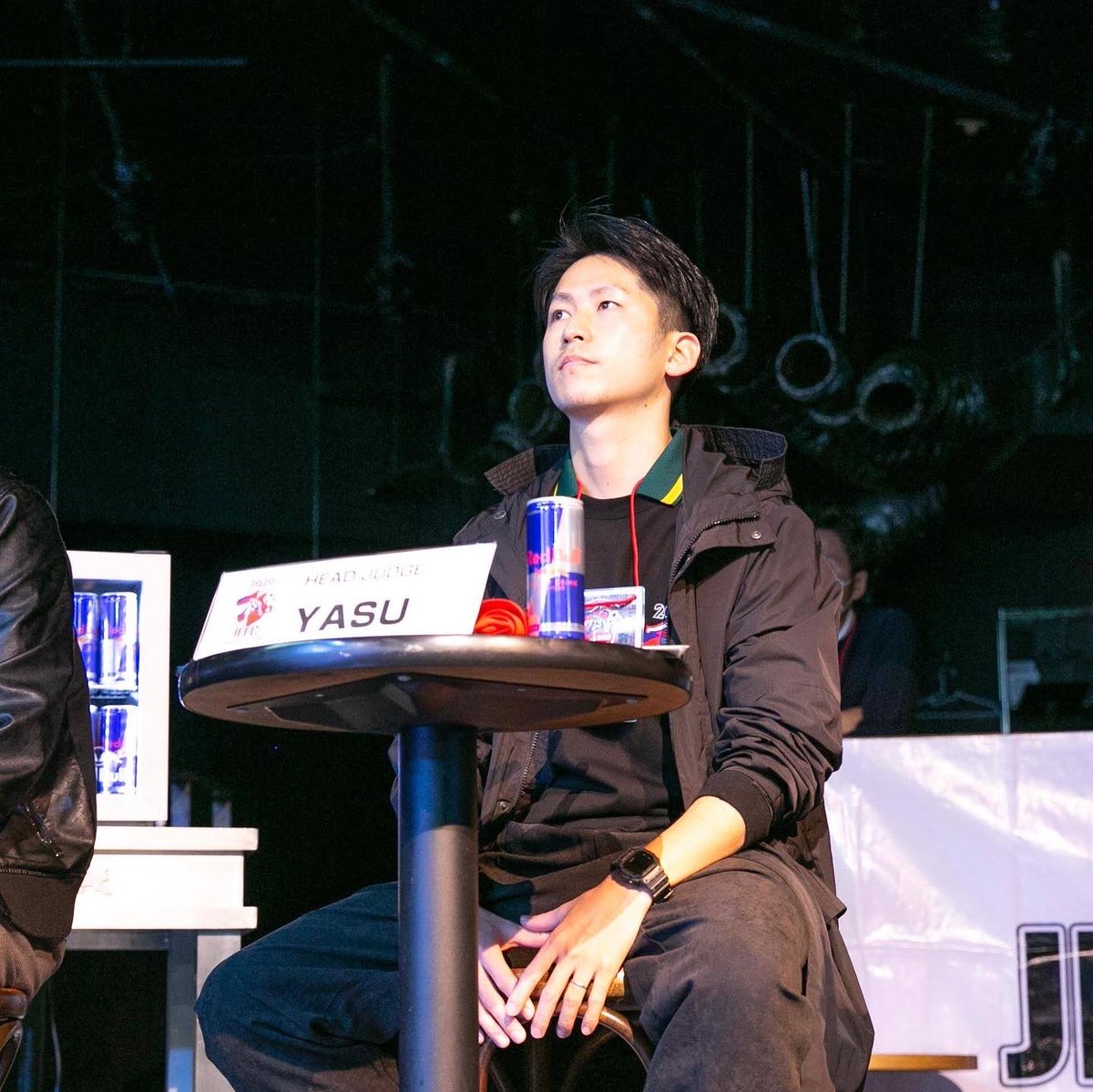 YASUmyb's tweet photo. フリースタイルフットボール日本一決定戦でジャッジを務めるYASUです。
プレーヤーに負けないくらい真剣に挑みます。
今年は有観客ということで楽しみも増し増しです。
プレーヤーのみなさん、驚きと感動をよろしくお願いします。 https://t.co/AfSGq0TJtz