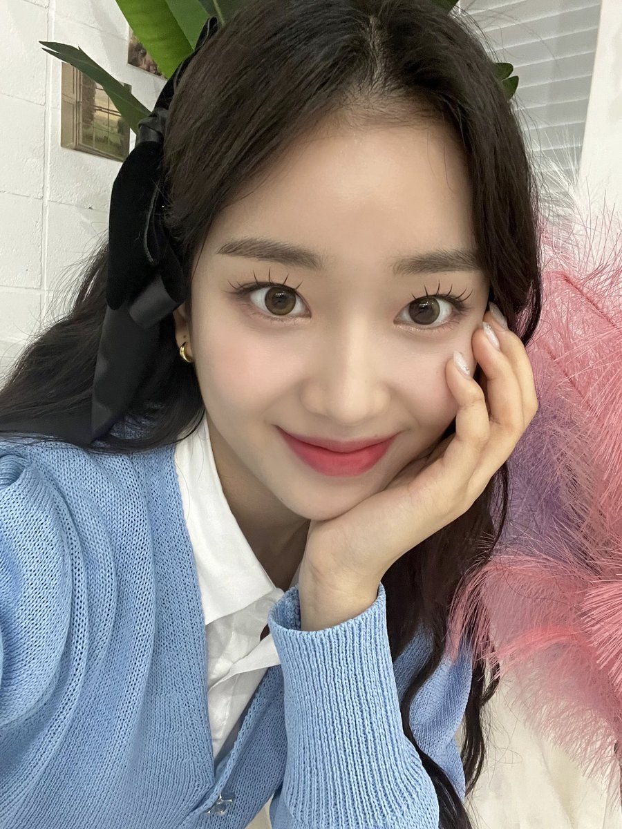 0B_Bae's tweet photo. 어? https://t.co/7hGjoHSLOn