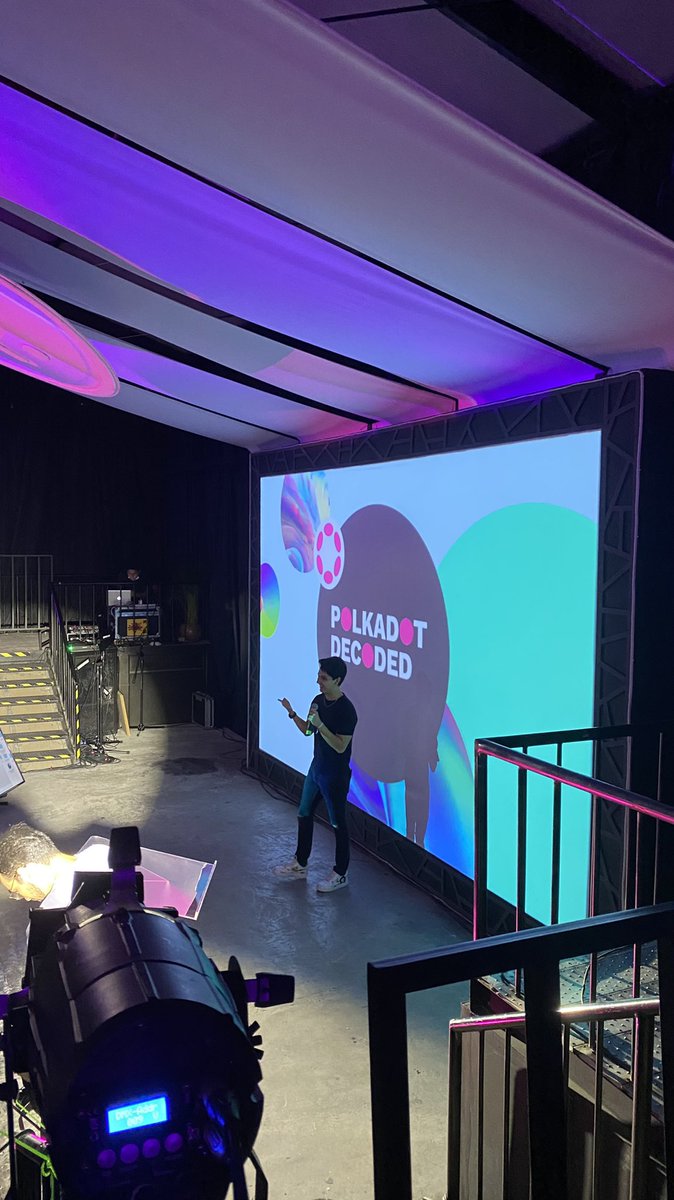 patrick_montiel's tweet photo. Que fregón evento, gracias @espaciocripto #DecodedCdmx https://t.co/tTH8WGPhMe
