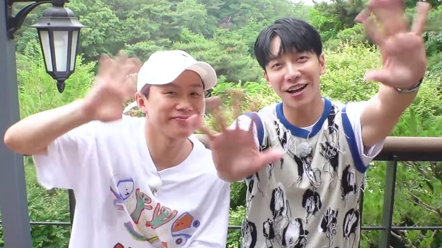 SeGi Brothers🤩 They have been together since the start of the show. Now, they are welcoming the new member, #Doyoung🥳
#LeeSeungGi #YangSeHyung #MasterintheHouse