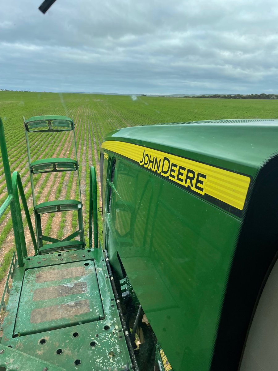 markswaffer1's tweet image. Would love some help trying to track down a radiator for a 4045 sprayer as there are none in Oz. 
If anyone knows of and wrecked ones I’d appreciate a contact. After market ones seem out or non existent also.