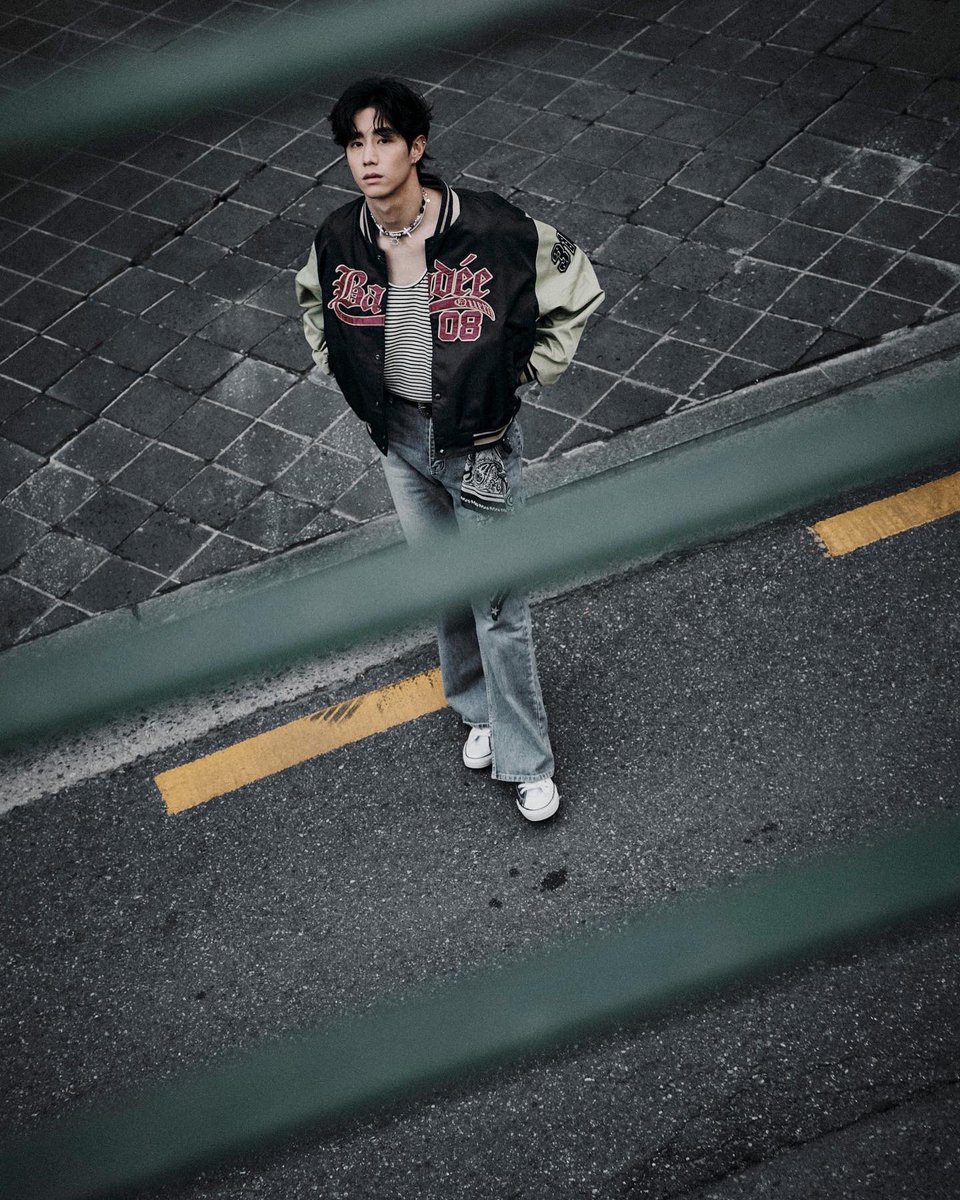 VogueThailand's tweet photo. ปล่อยแล้วสดๆ ร้อนๆ สำหรับซิงเกิ้ลใหม่ของ Mark Tuan กับเพลง IMYSM หรือ I miss you so much เปิดตัว Official Video ในรูปแบบของการแสดงคอนเสิร์ตที่เต็มไปด้วยความคิดถึงแฟนๆ อย่างเต็มเปี่ยม ไปฟังกันได้แล้วทุกช่องทางวันนี้ #VogueCulture #imysm #MarkTuan #imysm_marktuan #dnathailand https://t.co/m8UiONNZNl