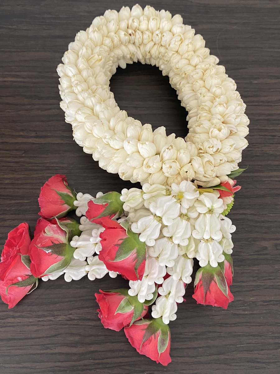 classflipper's tweet image. A lovely farewell whole school assembly and some beautiful gifts from @SHBPARENTS @SHBriverside children and staff. 💕