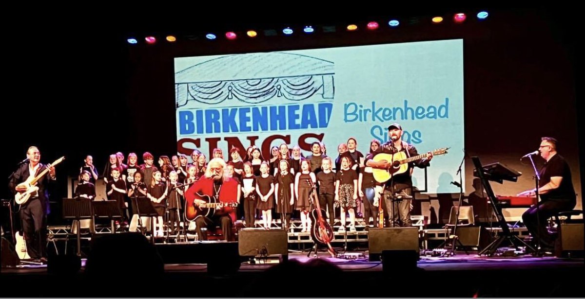 Amazing night <a href="/FloralPavilion/">Floral Pavilion</a> for <a href="/BirkenheadSings/">Birkenhead Sings</a> . My <a href="/Bidstonavenue/">Bidston Avenue Primary School</a> choir sang their hearts out and were so proud to back Charlie Landsborough. Thanks to <a href="/echostringsuk/">Echo Strings</a> @larasimpson_ <a href="/TheWendyD/">Wendy Dickinson</a> <a href="/GarySchnauzer/">Gary Schnau</a> @lamminman <a href="/RealRobChalmers/">Rob Chalmers</a> and Nick for accompanying us. ❤️